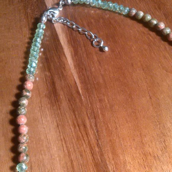 Unakite and Green Crystal Silvertone Beaded Necklace - Picture 6 of 12
